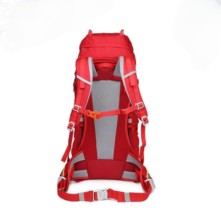 فریم آلومینیومی سبک و پشتی مشبک ۳D در کوله پشتی بلک دیر برای گردش هوا