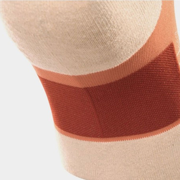 جوراب زنانه ورزشی